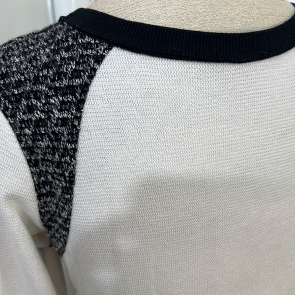 'Hem & Thread' Distressed Cotton White & Black Top - Picture 6 of 10